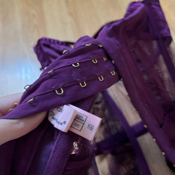 Agent Provocateur Tanya Basque in “Deep Purple Size 32C - Picture 7 of 7